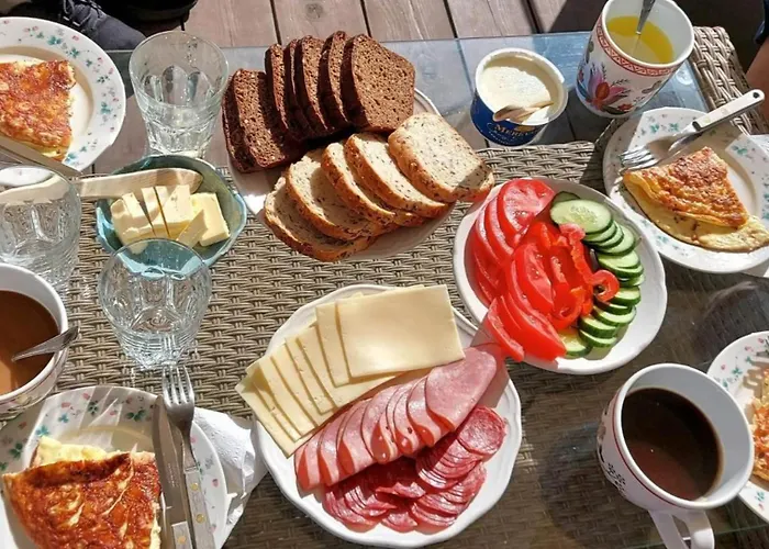 Luxury tent Jaagu Metsatelk Neljale *